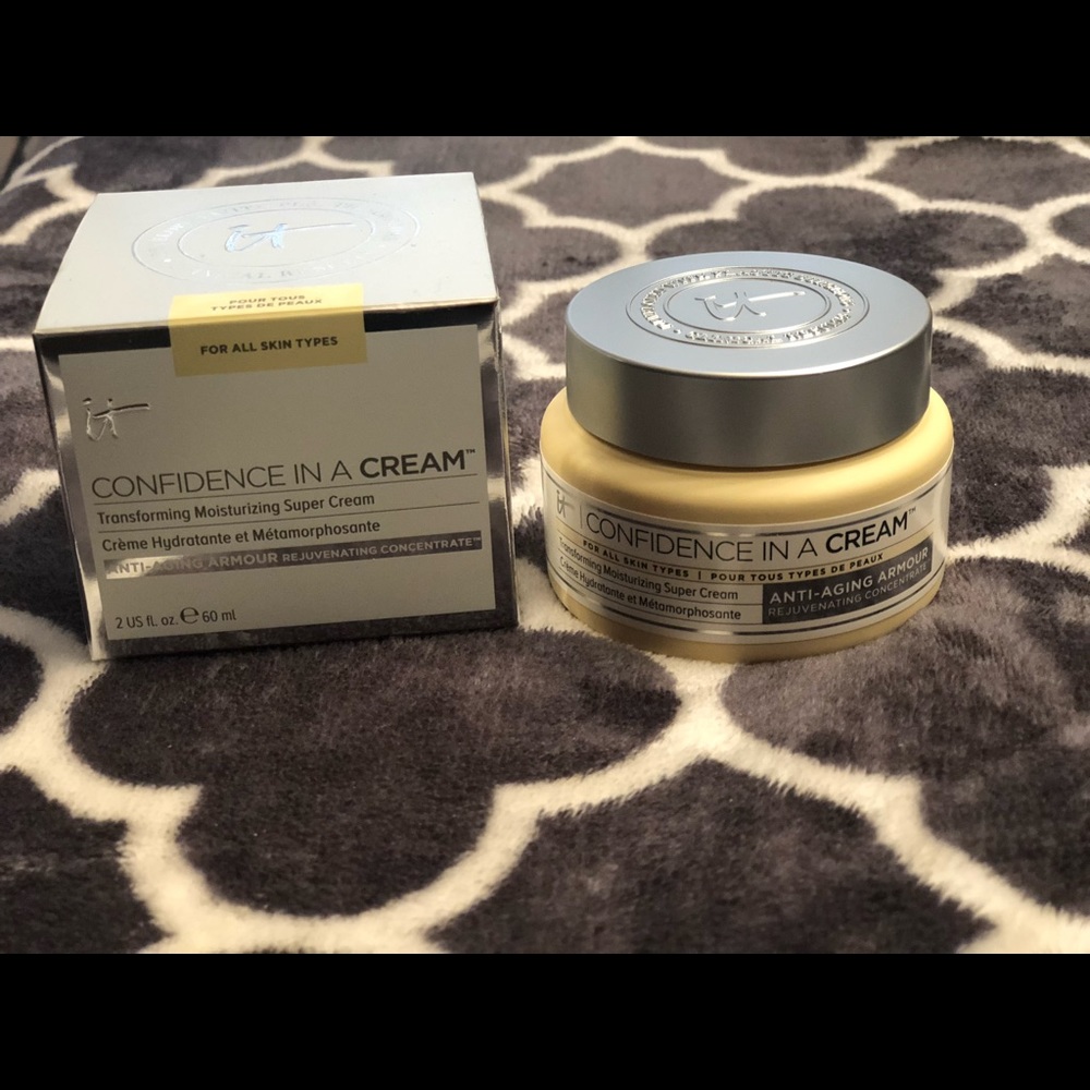 IT confidence in a cream moisturizer cream